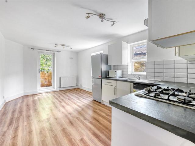 House for rent in Harlesden, Greater London