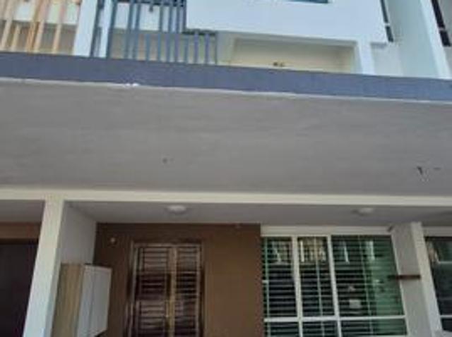 Terraced House for rent in Tanjong Sepat, Selangor