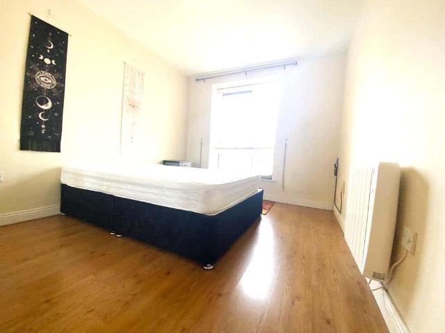 Apartment to rent in Bluebell, North Tipperary