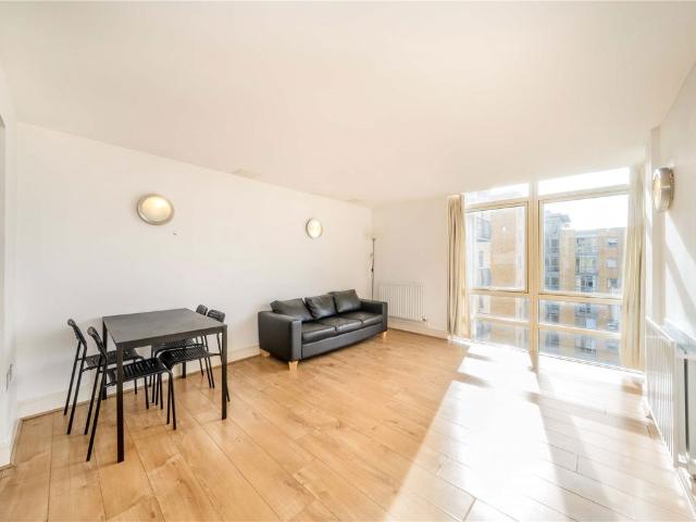 Apartment for rent in Isle Of Dogs, Isle Of Man