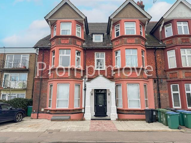 Apartment for rent in Holywell Estate, North Watford