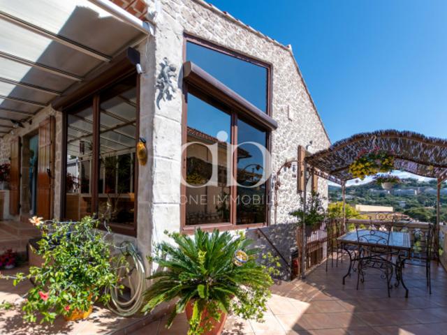 Maison vente à Marseille, Cassis