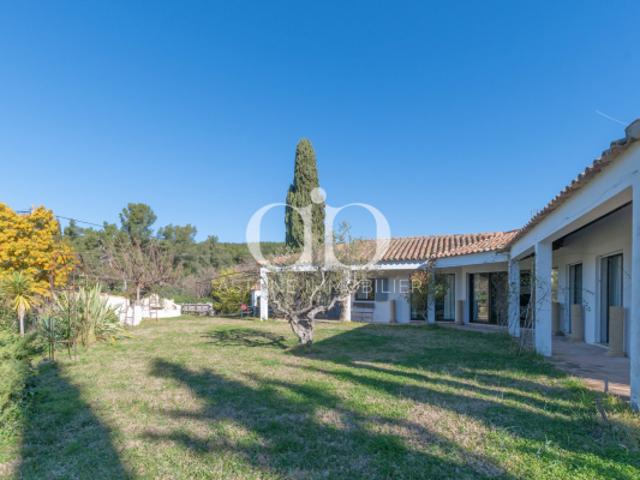 Maison vente à Marseille, Cassis