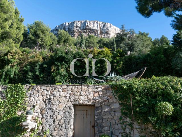 Maison vente à Marseille, Cassis