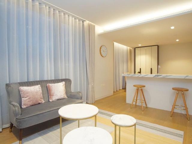 Apartment for rent in South Lambeth, Greater London
