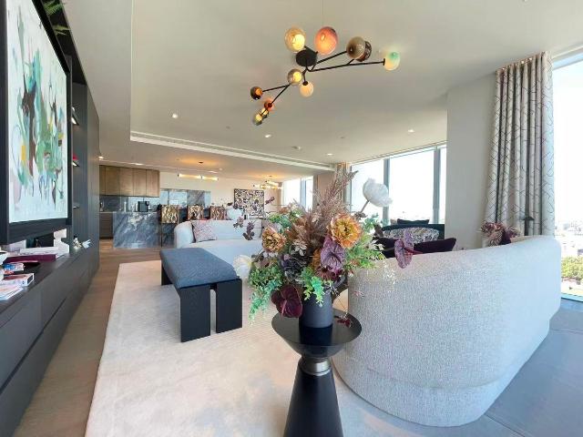 Apartment for rent in South Lambeth, Greater London