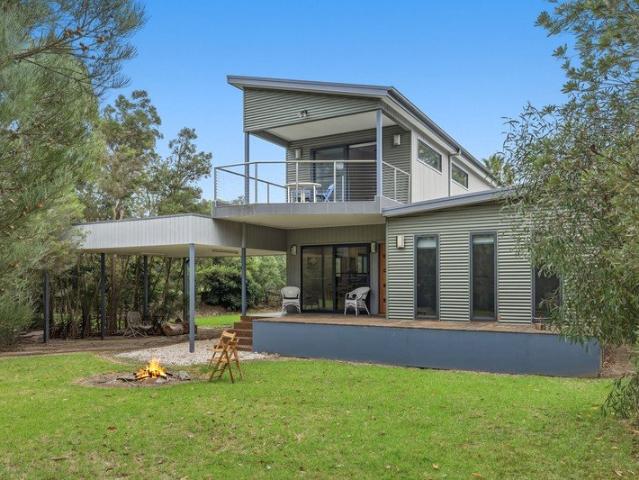 House for sale in Port Franklin, Victoria