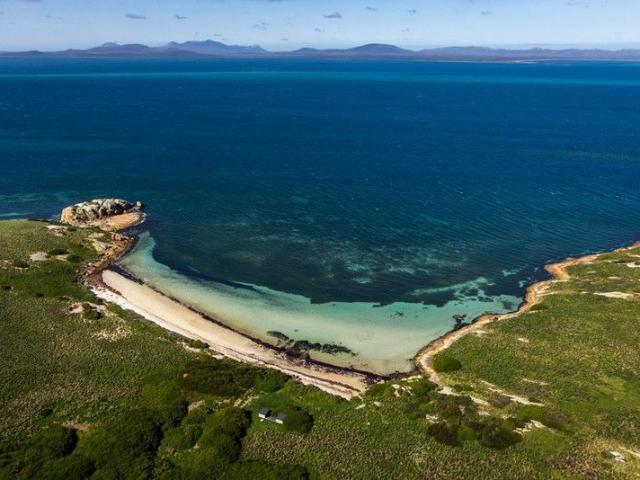 Cottage for sale in Lady Barron, Tasmania