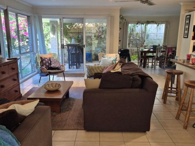 Room for rent in Castaways Beach, Queensland