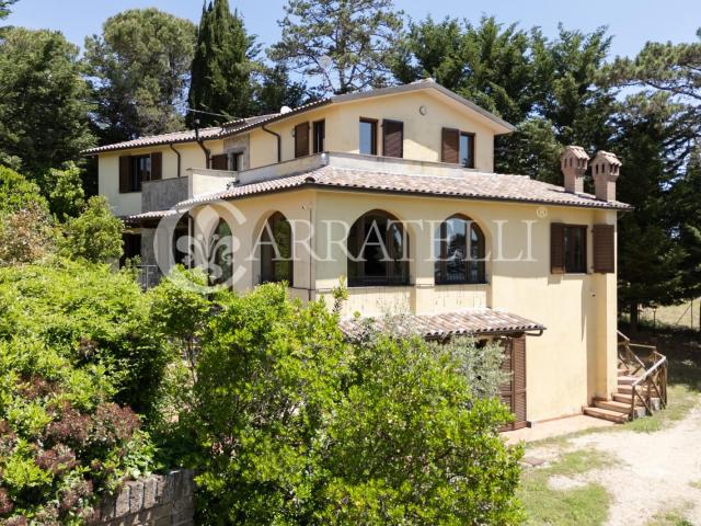 Casa in vendita a Passignano Sul Trasimeno, Umbria