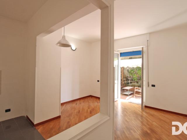 Villa Indipendente in affitto a Centro Est, Serra Riccò