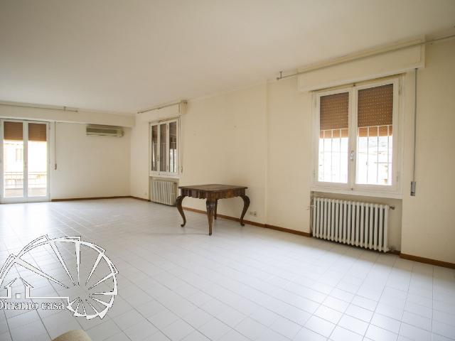 Appartamento in affitto a Prato, Toscana