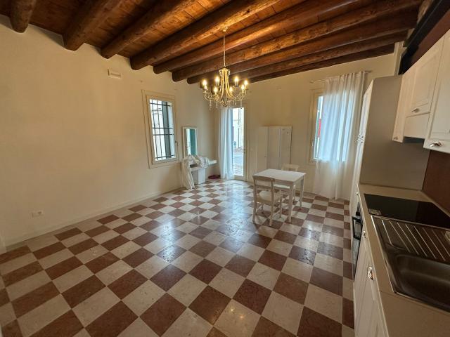 Appartamento in affitto a Fonte, Castello Di Godego
