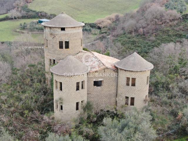Rustico in vendita a Farnese, Viterbo