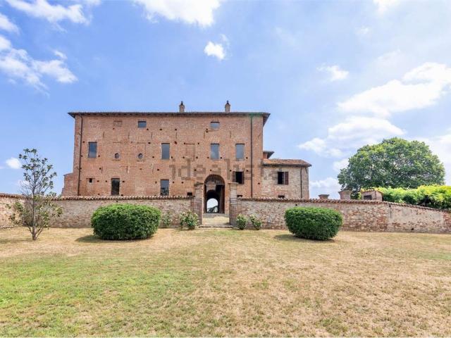 Rustico in vendita a Ziano Piacentino, Reggio Emilia
