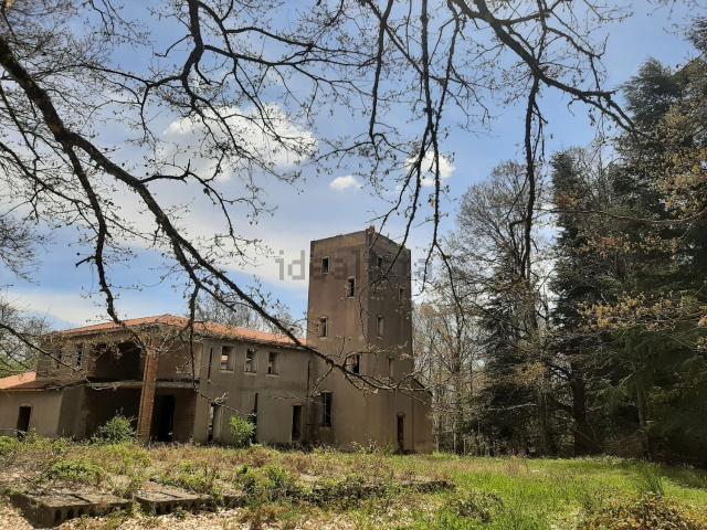 Rustico in vendita a Caprarola, Lazio