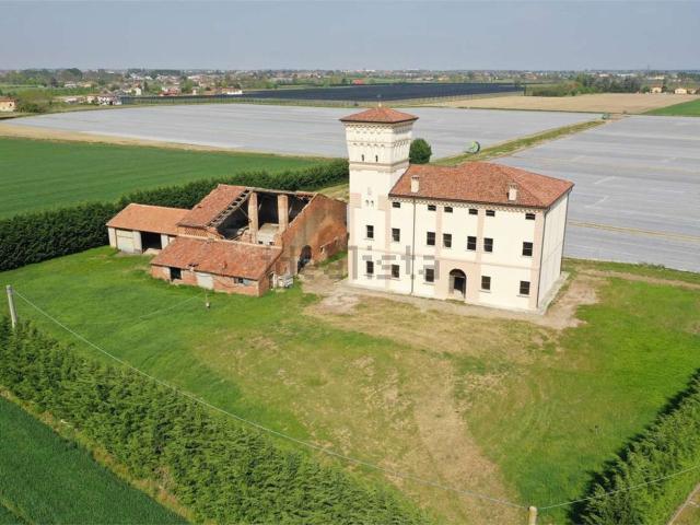 Rustico in vendita a Legnago, Veneto