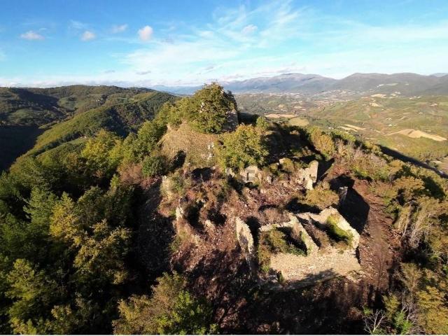 Rustico in vendita a Nocera Umbra, Umbria