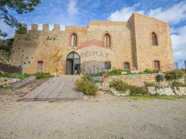 Rustico in vendita a Castellina, Piazza