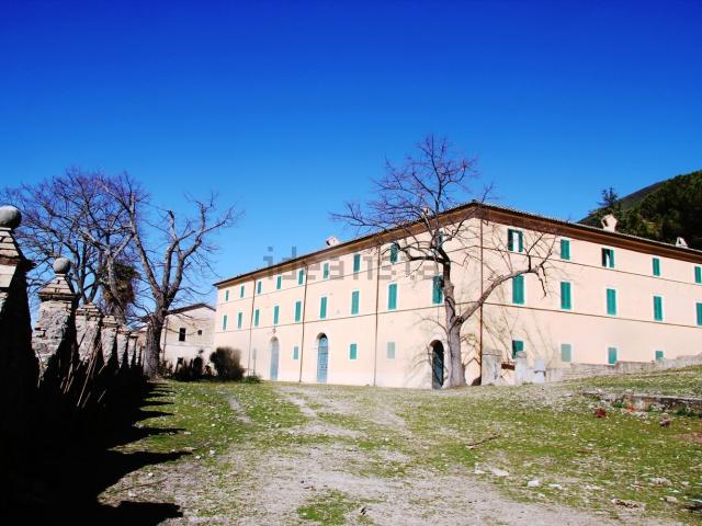 Rustico in vendita a Campello Sul Clitunno, Umbria