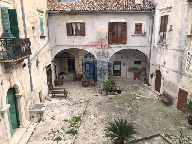 Rustico in vendita a Civita, Puglia