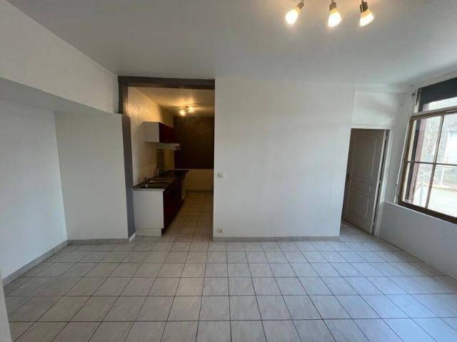 Appartement location à Castelnau-d'Auzan, Castelnau d'Auzan Labarrère