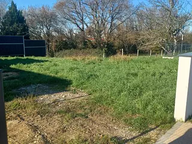 Terrain vente à Lesparre-Médoc, Castelnau-de-médoc