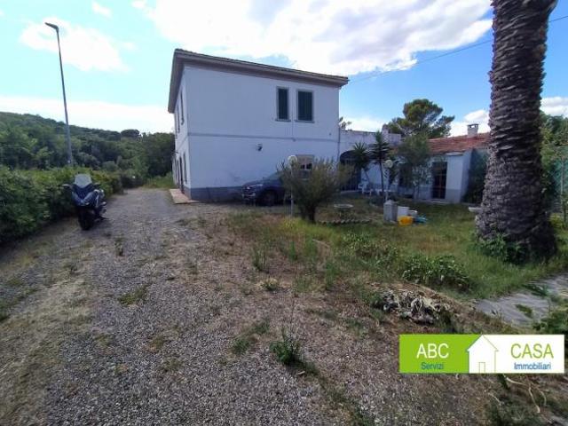 Villa Indipendente in vendita a Rosignano Marittimo, Toscana