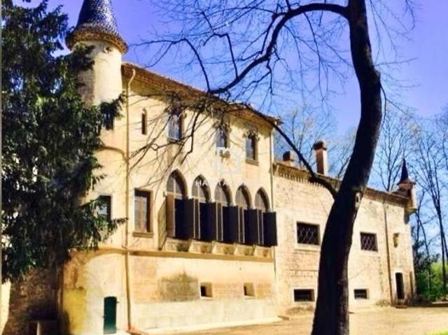 Casa en venta en Bescanó