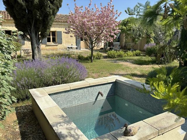 Maison vente à Nîmes, Castillon-du-gard