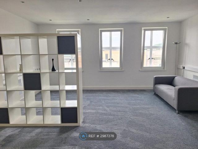 Studio for rent in Mount Pleasant, Nangreaves