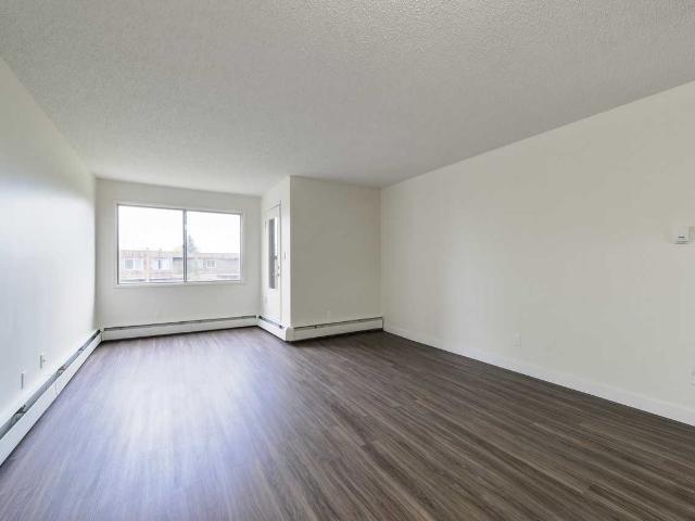 Apartment for rent in Wedgewood, Alberta
