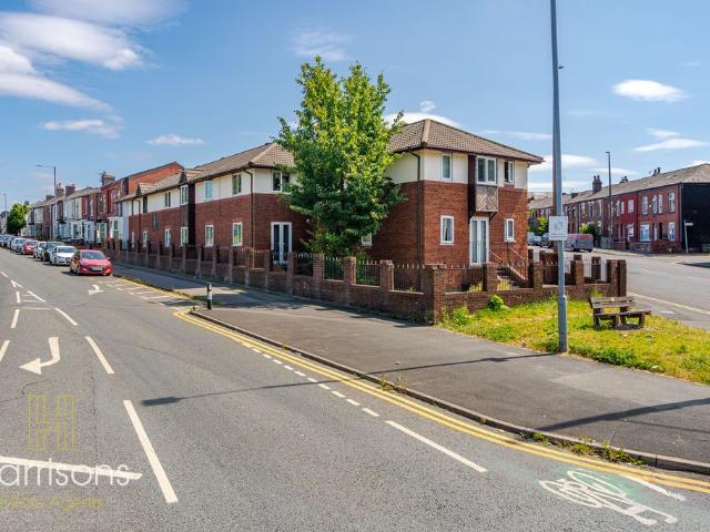 Apartment for rent in The Haulgh, Lee Bank