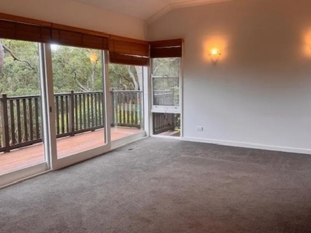 House for rent in Castle Cove