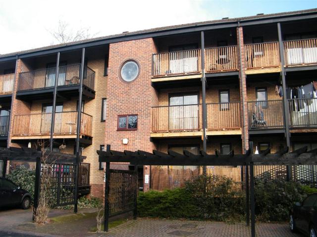 Studio for rent in Haddon, East Midlands