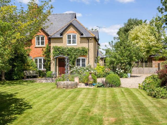 House for rent in Fossebridge, Gloucestershire