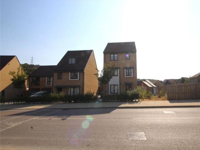 House for rent in Castle Hill, Monks Orchard