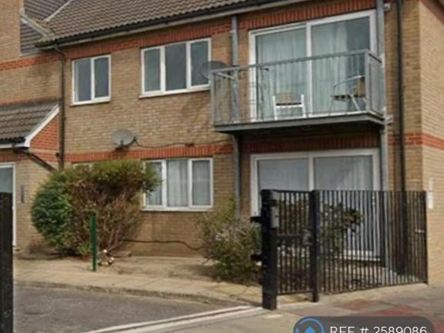 Apartment for rent in Thames View, Greater London