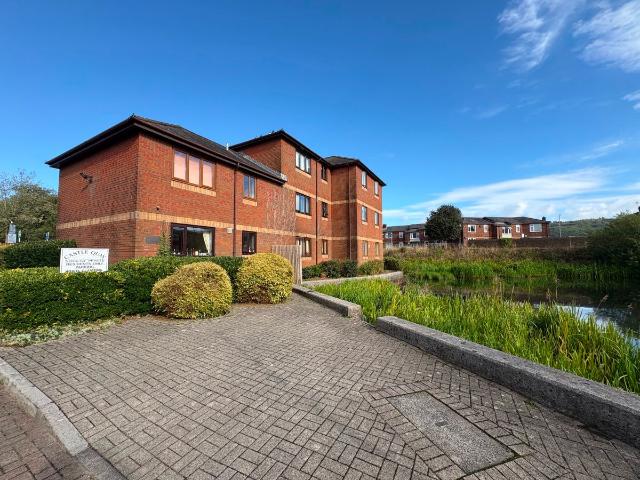 Apartment for rent in Cimla, Neath