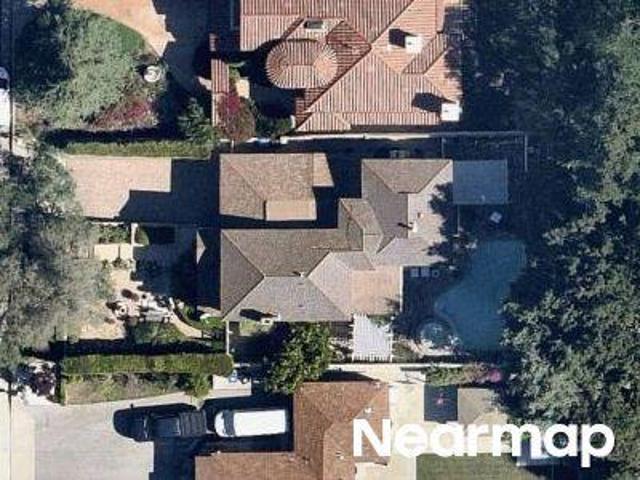House for sale in La Canada Flintridge, California