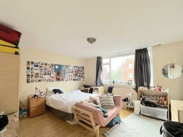 House for rent in Maitland Park, Greater London