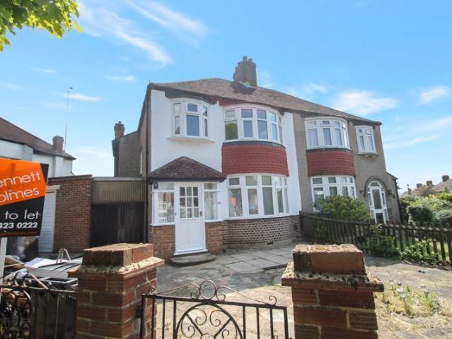 House for rent in London Borough of Ealing, Greater London