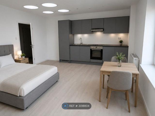 Studio for rent in Daws Hill, Cressex