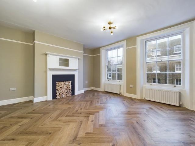 Apartment for rent in Clarendon, Ash