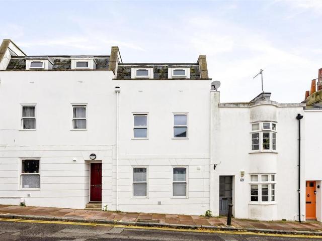 Apartment for rent in Brunswick, Brighton