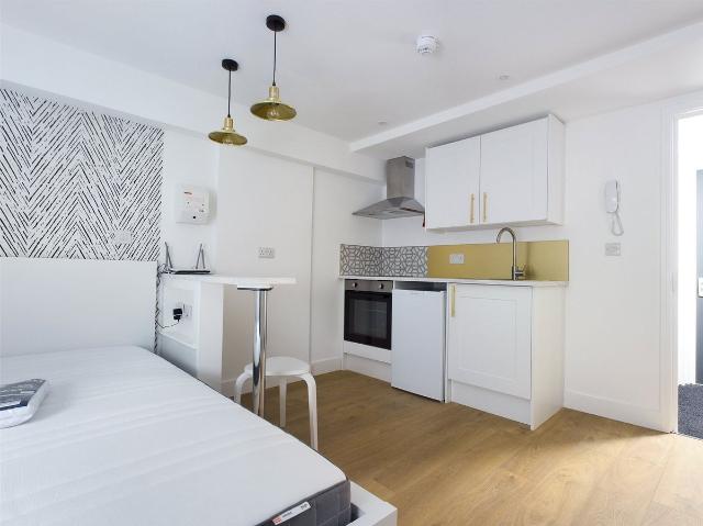 Studio for rent in Brunswick, Brighton & Hove