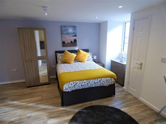 Studio for rent in Dixons Green, West Midlands