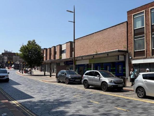 House for rent in Dixons Green, West Midlands