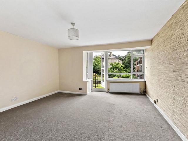 Apartment for rent in London Borough of Hounslow, Hanworth