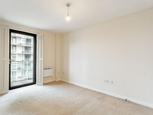 Apartment for rent in Thornwood, Govan